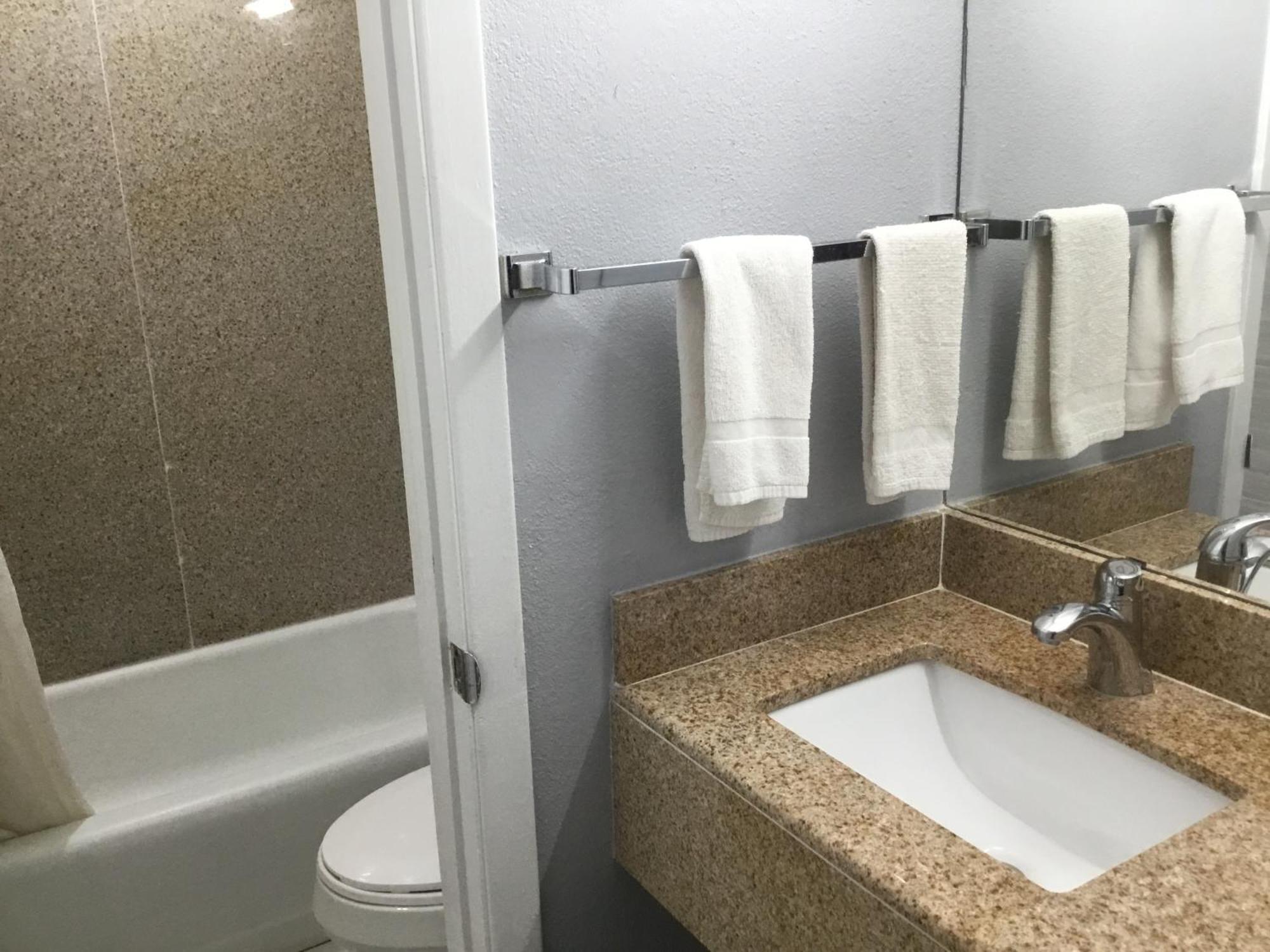 Budget Inn Plainview Extérieur photo
